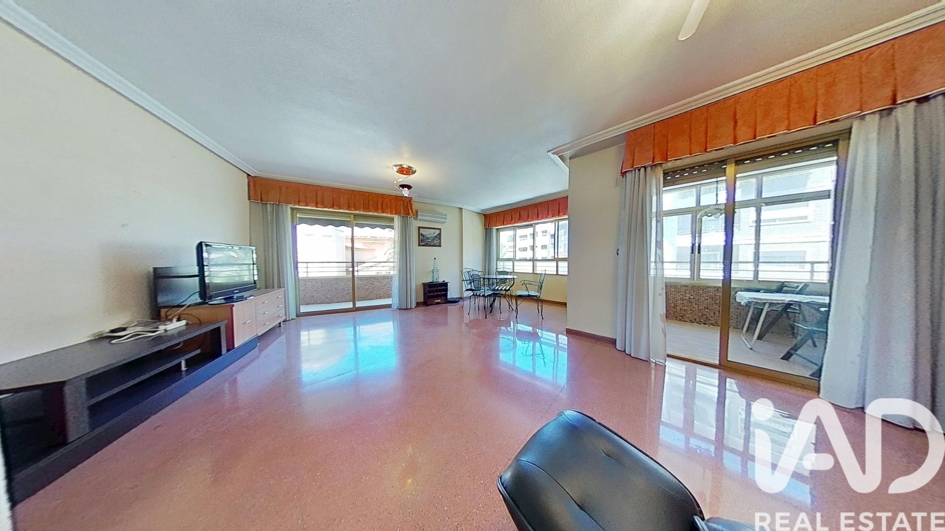 Apartment in Elche, Alicante, Spain 3 bedrooms, 113 sq.m. No. 173267