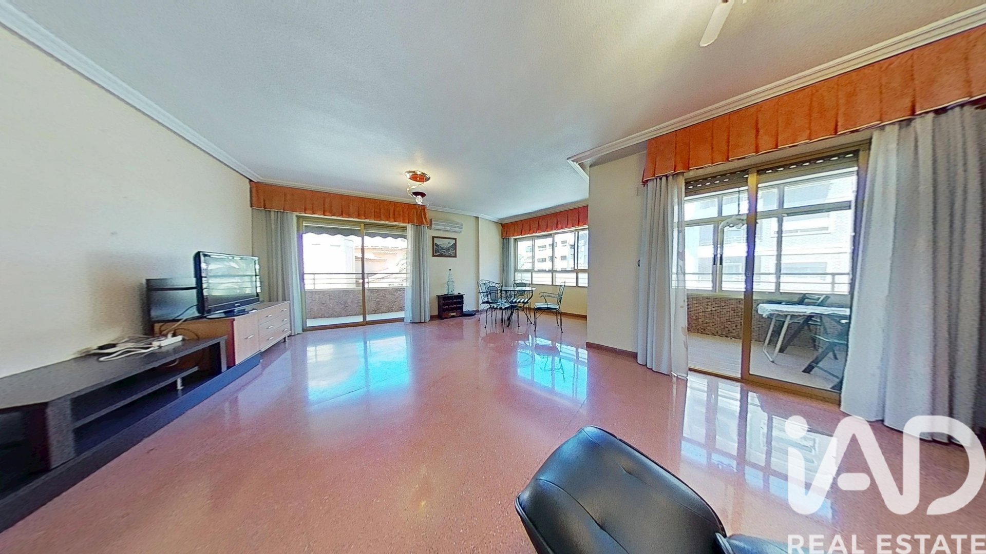 Apartment in Elche, Alicante, Spain 3 bedrooms, 113 sq.m. No. 173267