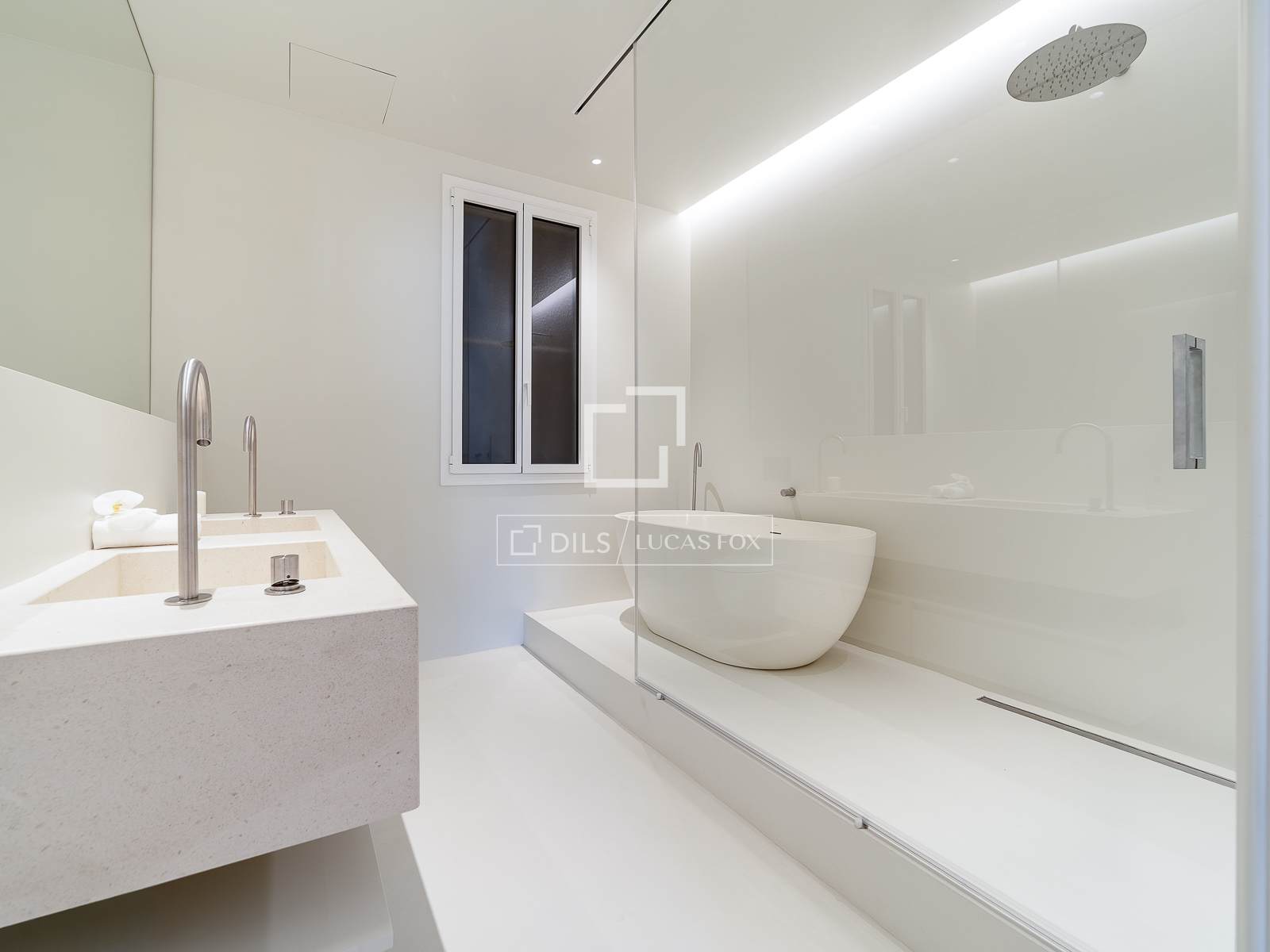 Wohnung in Barcelona, Spanien 4 Schlafzimmer, 215 m2 Nr. 194976