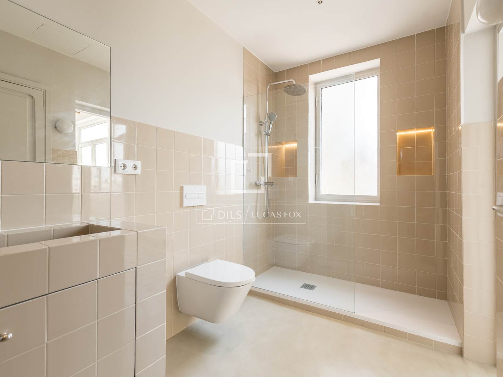 Penthouse w Barcelona, Hiszpania 2 sypialnie, 58 mkw. nr 194970