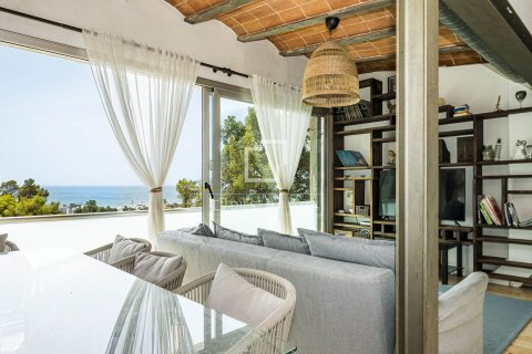 Villa a Castelldefels, Barcelona, Spagna 2 camere da letto, 139 mq. N° 194974