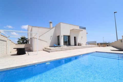 Villa i San Miguel de Salinas, Alicante, Spanien 3 sovrum, 250 kvm. Nr. 115497