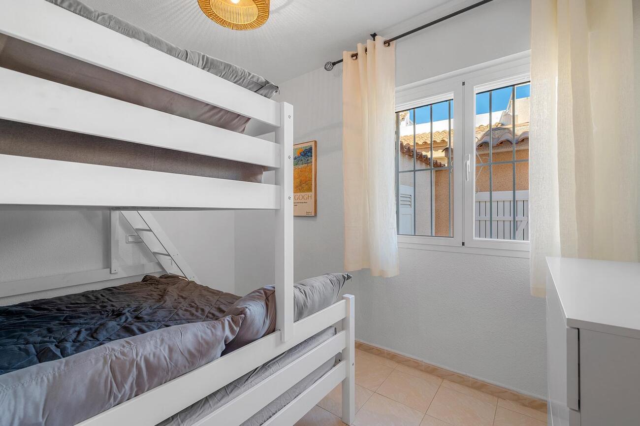 Bungalow in Los Balcones, Alicante, Spain 2 bedrooms,  No. 190114