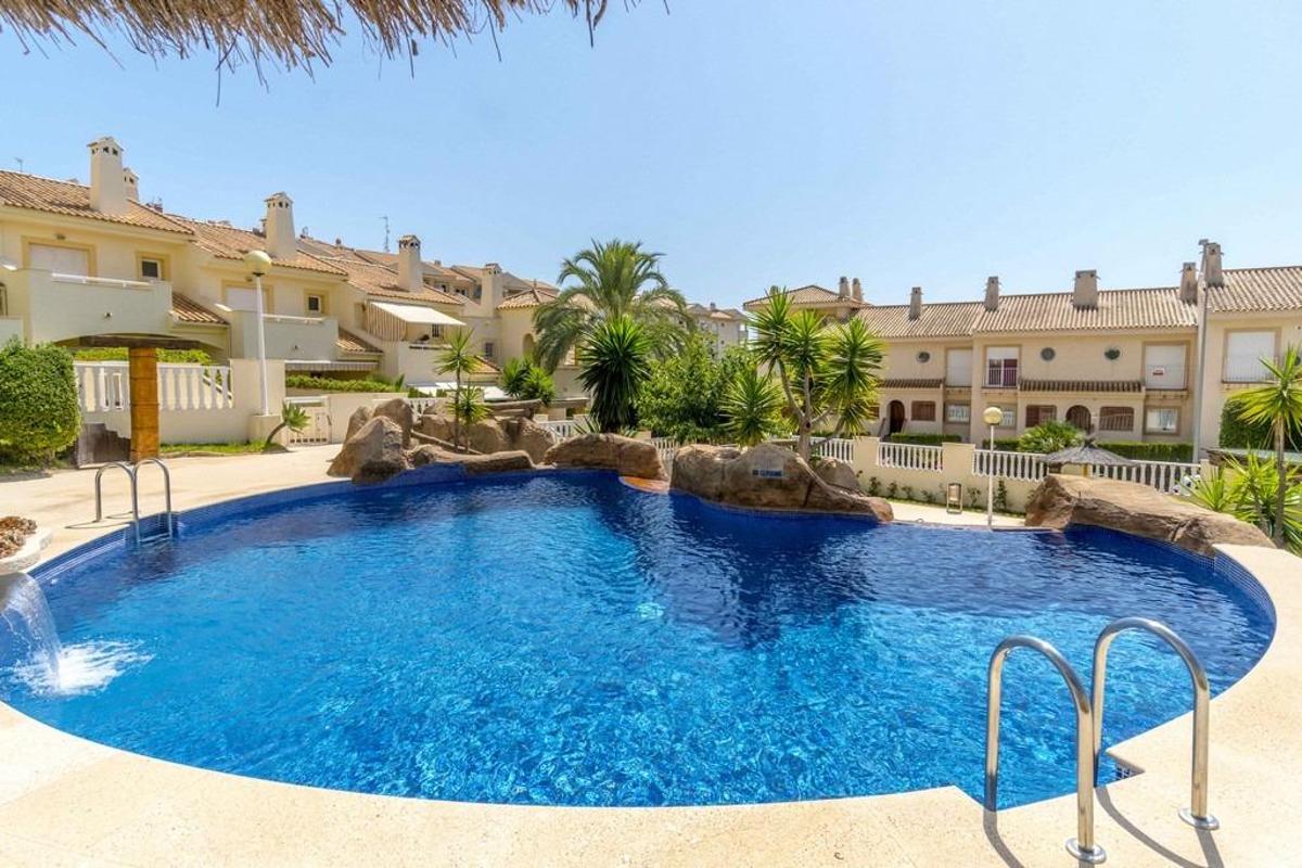Apartament w Alicante, Hiszpania 2 sypialnie, 88 mkw. nr 149153