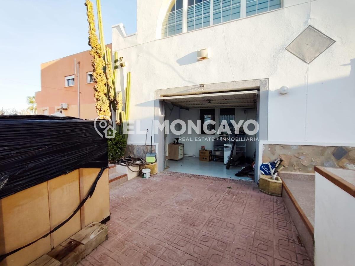 Villa à San Miguel de Salinas, Alicante, Espagne 6 chambres, 289 m2 No. 149154