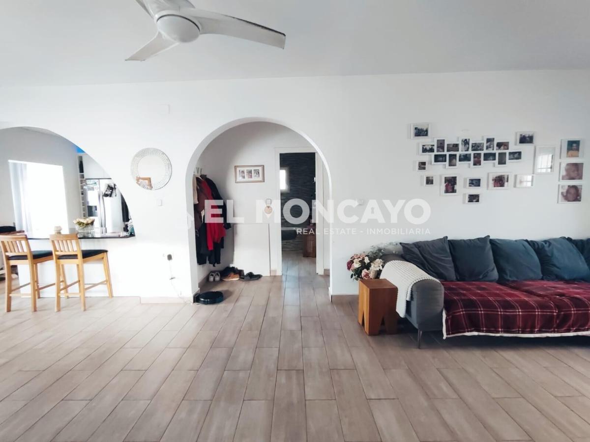 Villa à San Miguel de Salinas, Alicante, Espagne 6 chambres, 289 m2 No. 149154