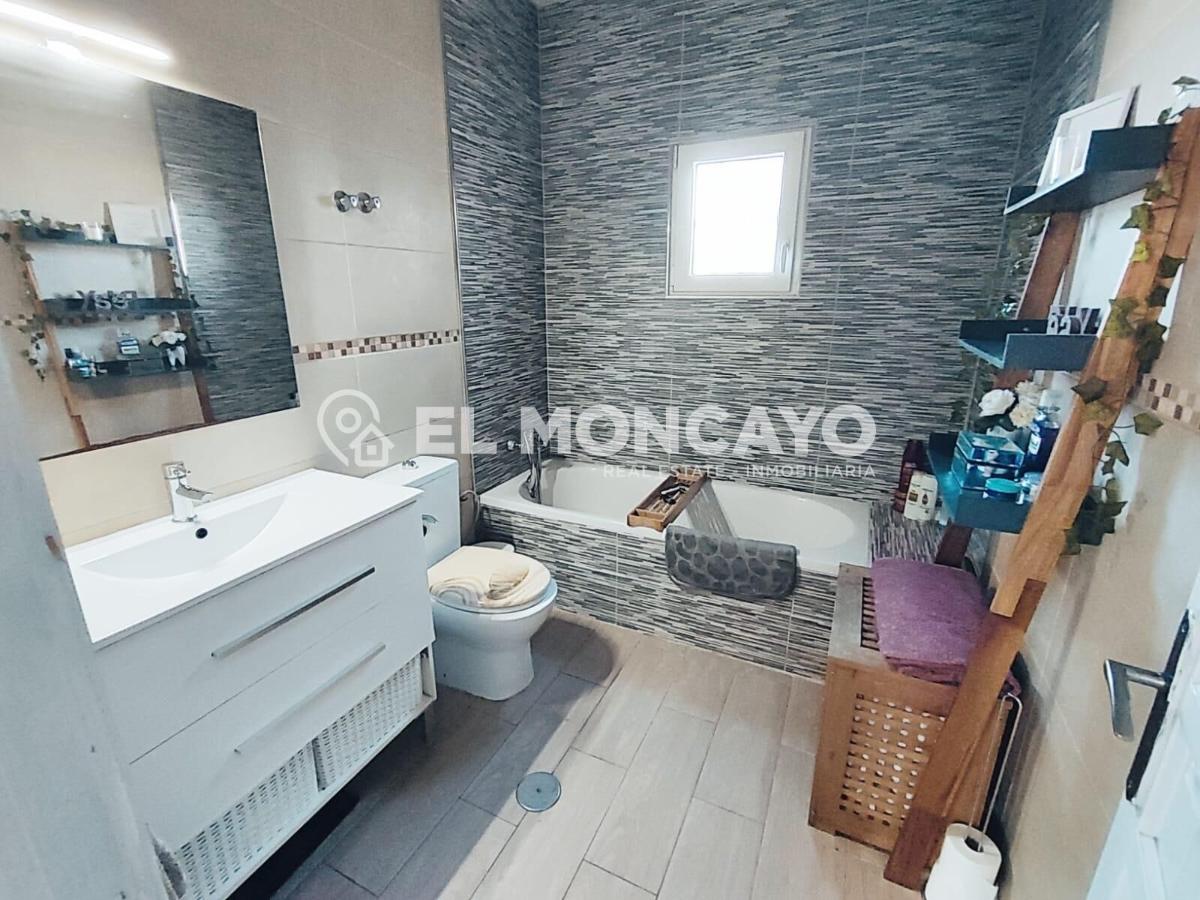 Villa à San Miguel de Salinas, Alicante, Espagne 6 chambres, 289 m2 No. 149154