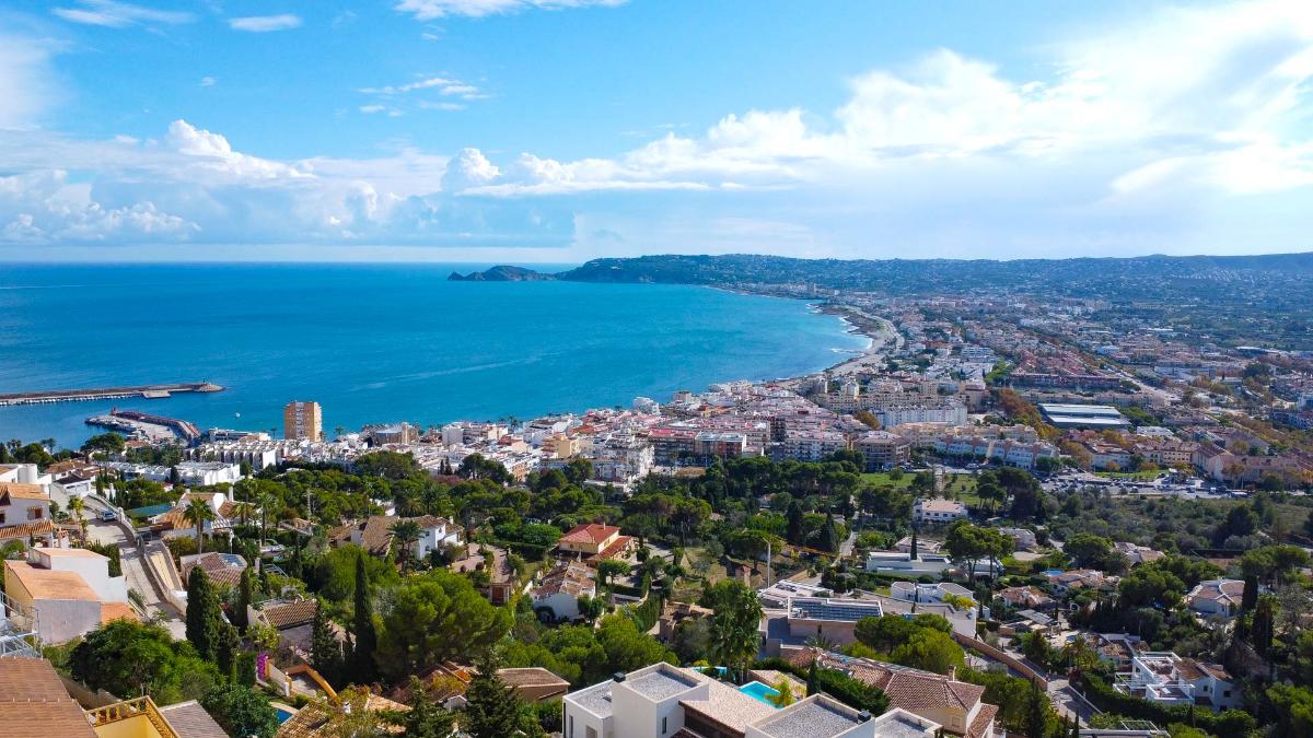 Villa in Javea, Alicante, Spain 5 bedrooms, 320 sq.m. No. 149158