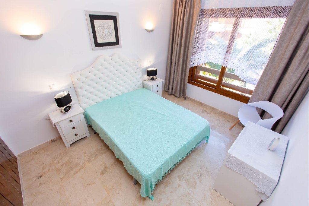 Lägenhet i Punta Prima, Alicante, Spanien 2 sovrum, 75 kvm. Nr. 144716