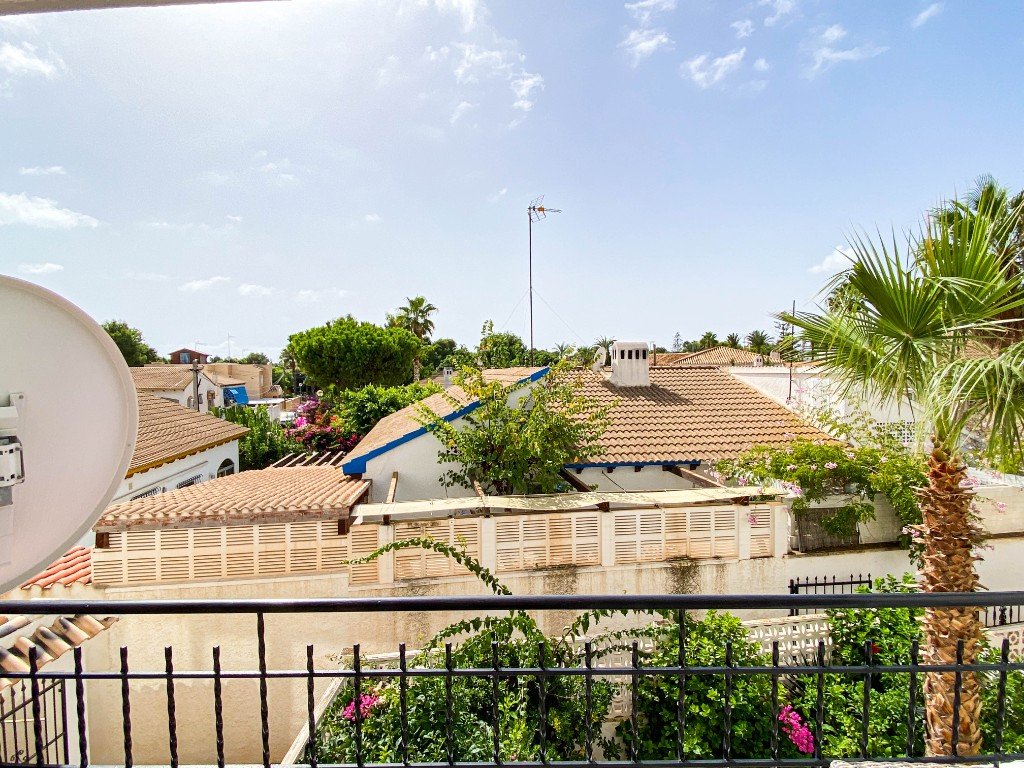 Apartment à Punta Prima, Alicante, Espagne 2 chambres, 67 m2 No. 144864