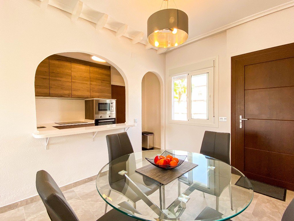 Apartment à Punta Prima, Alicante, Espagne 2 chambres, 67 m2 No. 144864