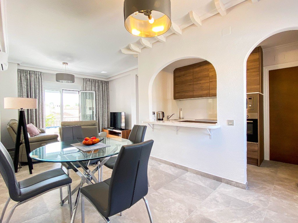 Apartment à Punta Prima, Alicante, Espagne 2 chambres, 67 m2 No. 144864