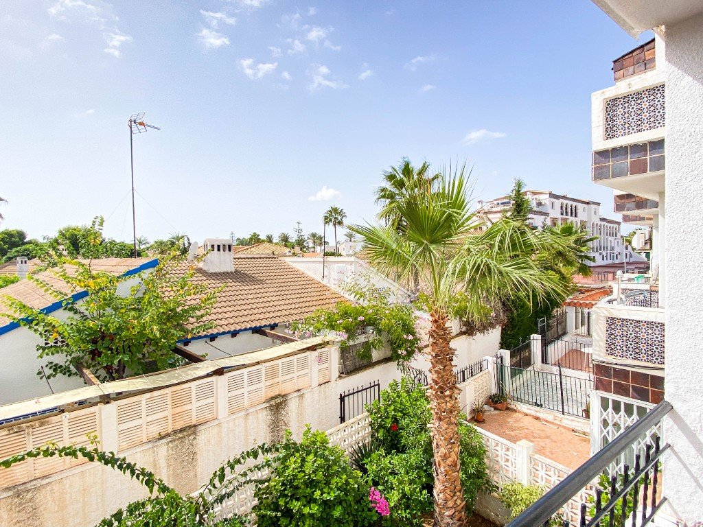 Apartment à Punta Prima, Alicante, Espagne 2 chambres, 67 m2 No. 144864