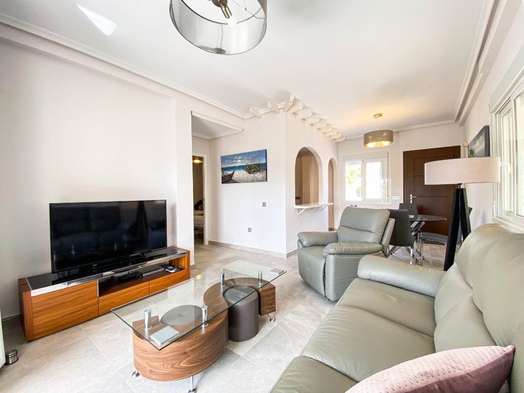 Apartment à Punta Prima, Alicante, Espagne 2 chambres, 67 m2 No. 144864