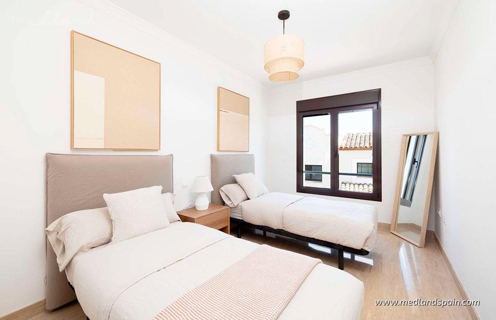 Casa adosada en Estepona, Málaga, España 3 dormitorios, 245 m2 No. 142857