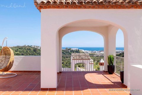 Rindu māja Estepona, Malaga, Spānijā 3 istabas, 262 m2 Nr. 142858