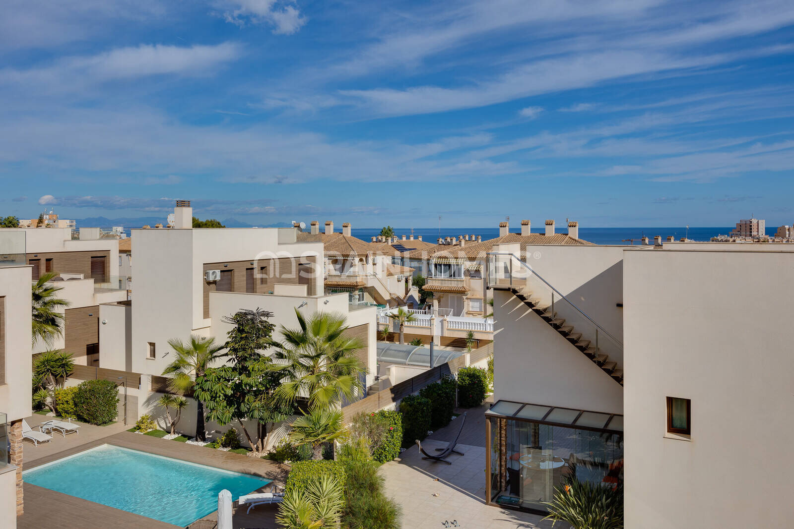 Villa a Torrevieja, Alicante, Spagna 4 camere da letto, 202 mq. N° 166861