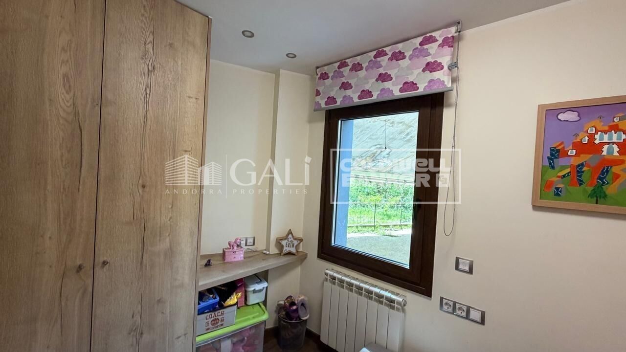 Huoneisto Principado De Andorra (Ninguna Poblacion Tiene C.P.), Lleida, Espanja 3 makuuhuonetta, 80 m2 No. 178654