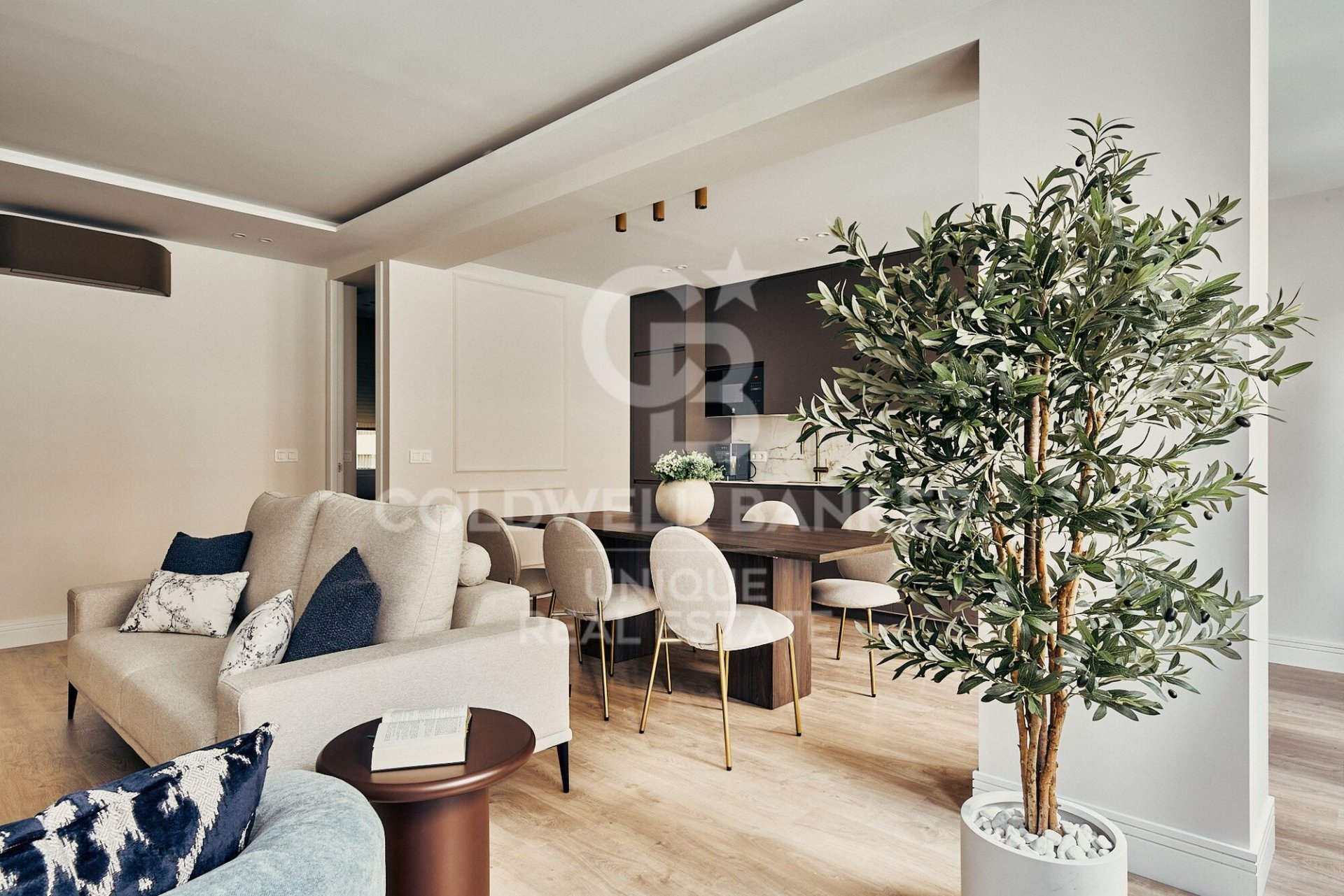 Apartment à Madrid, Espagne 3 chambres, 115 m2 No. 178653