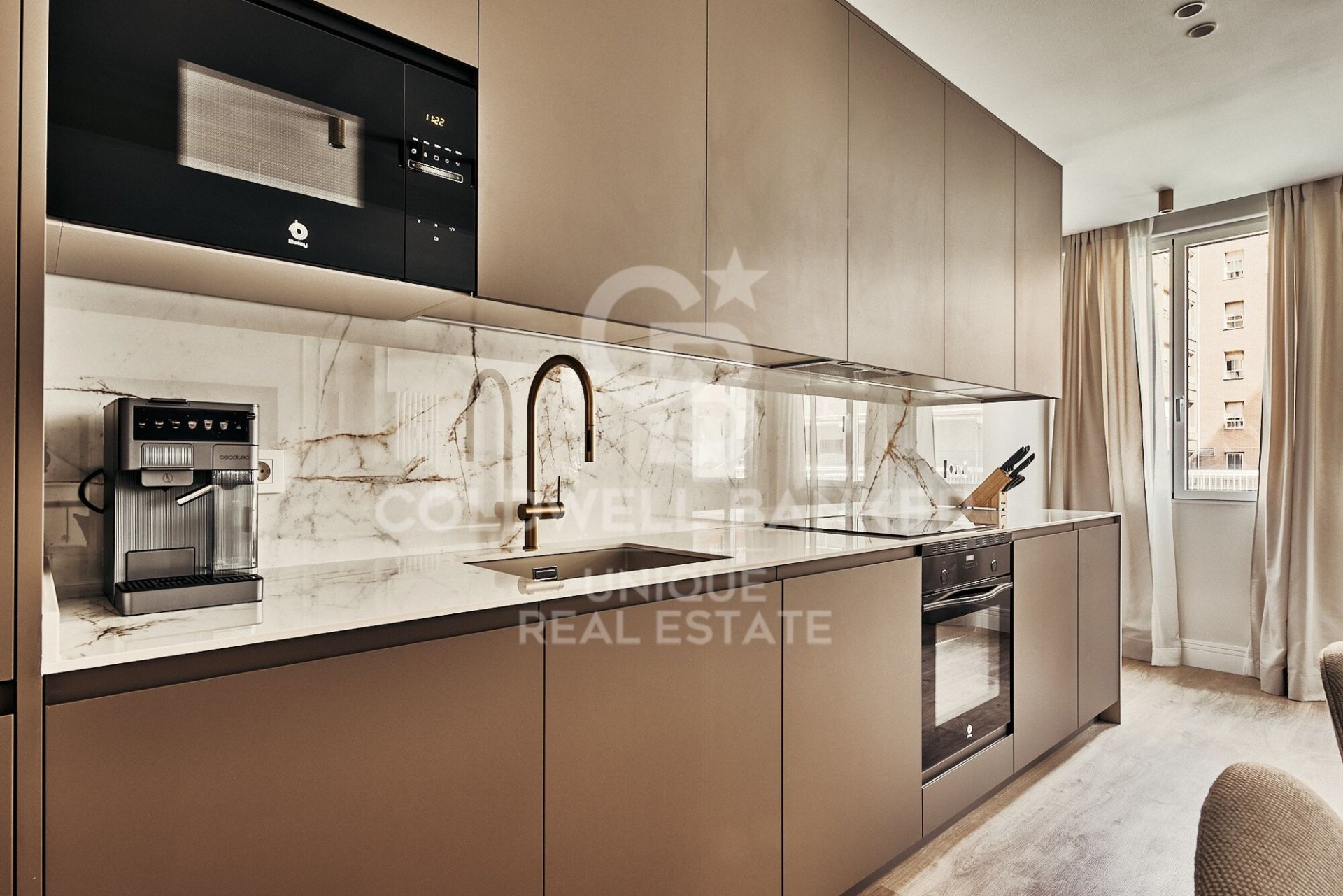Apartment à Madrid, Espagne 3 chambres, 115 m2 No. 178653