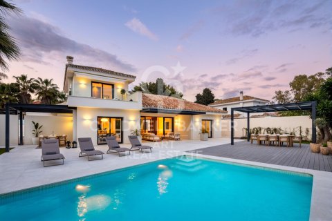 Willa w Marbella, Malaga, Hiszpania 4 sypialnie, 271 mkw. nr 178649