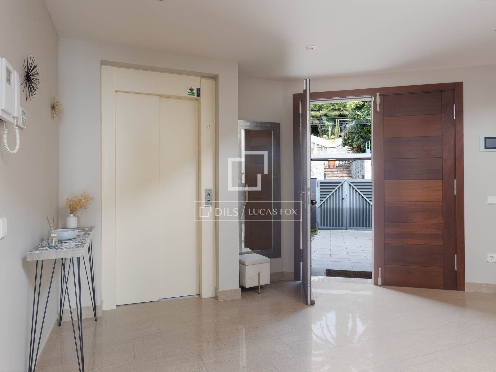 Villa in Premia De Dalt, Barcelona, Spanien 5 Schlafzimmer, 375 m2 Nr. 150276