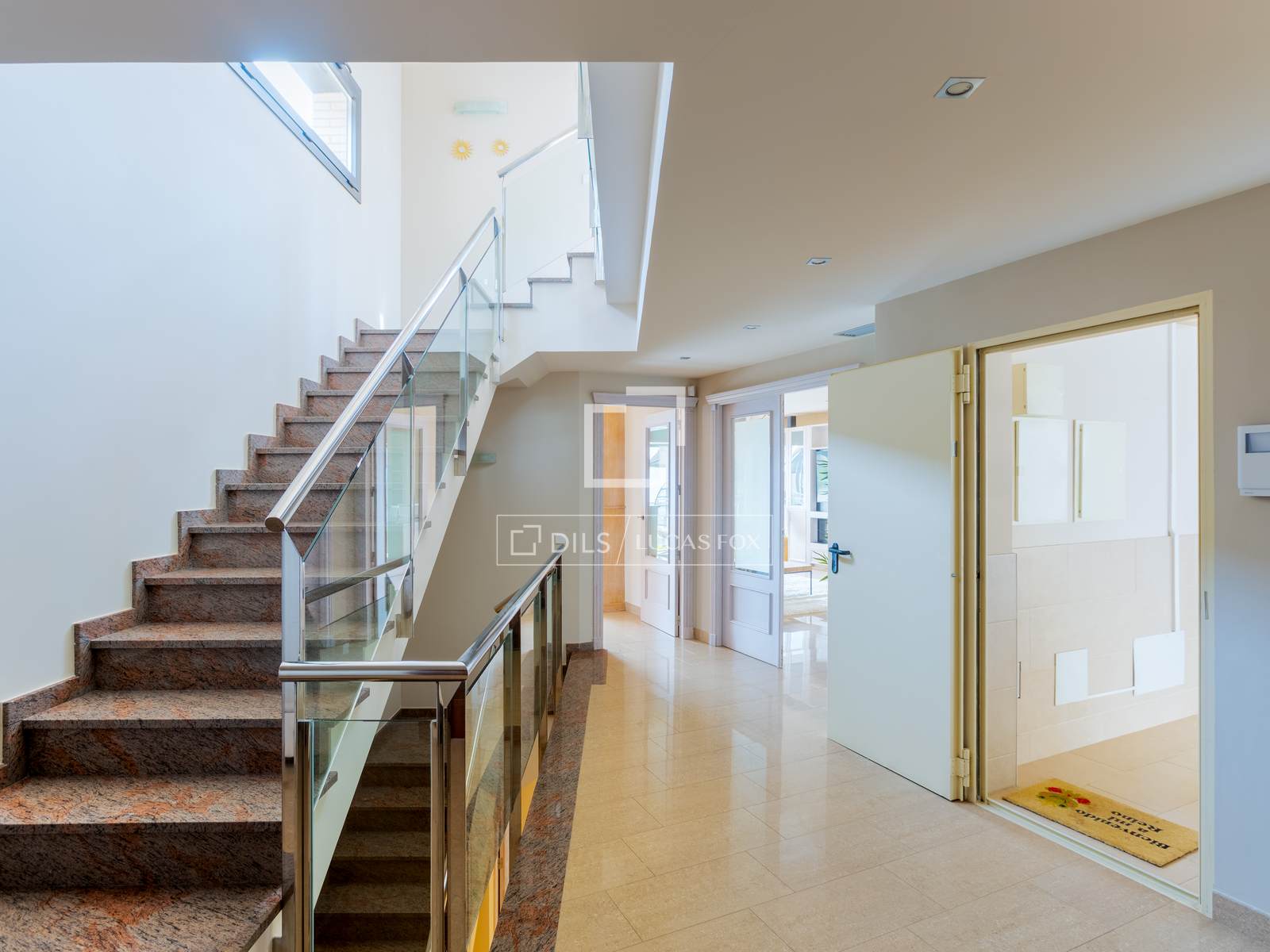 Villa in Premia De Dalt, Barcelona, Spanien 5 Schlafzimmer, 375 m2 Nr. 150276
