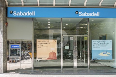 Commercial property in L'Eixample, Barcelona, Spain 242 sq.m. No. 150196