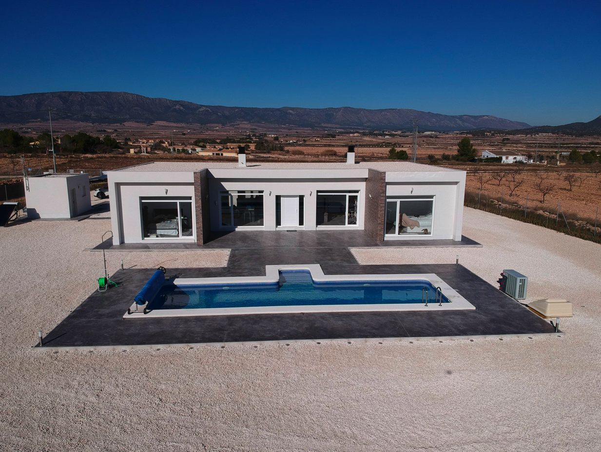Villa in Pinoso, Alicante, Spain 3 bedrooms, 150 sq.m. No. 81050