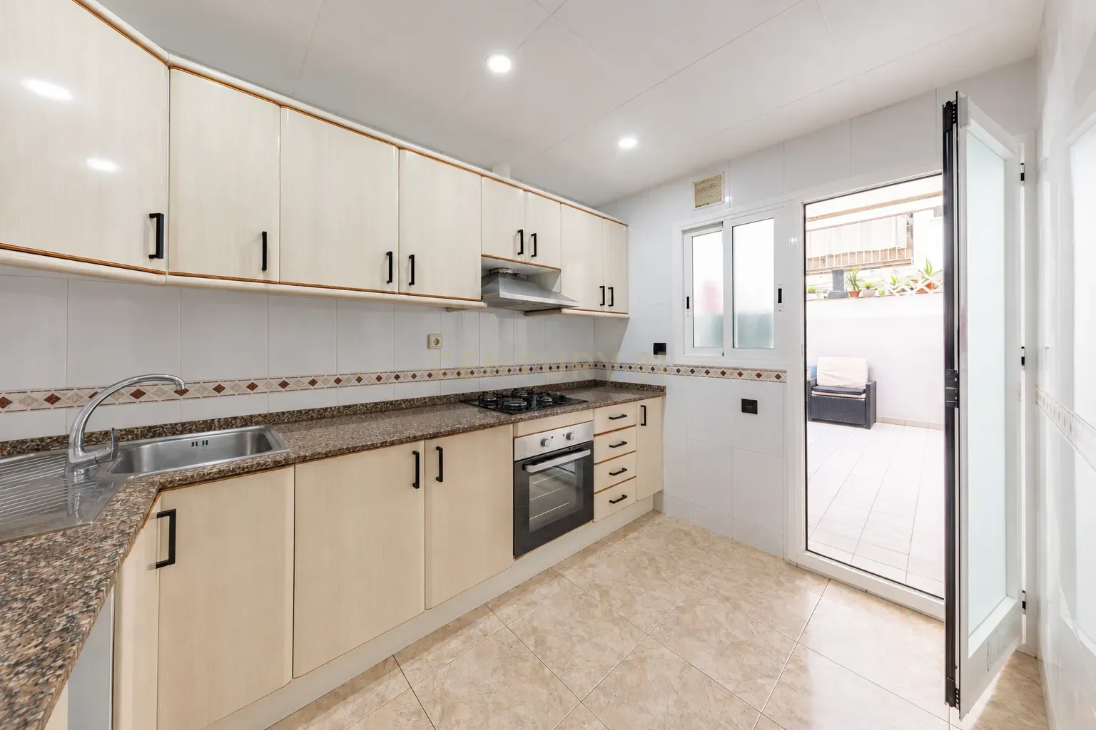 Wohnung in Castelldefels, Barcelona, Spanien 4 Schlafzimmer, 96 m2 Nr. 196036
