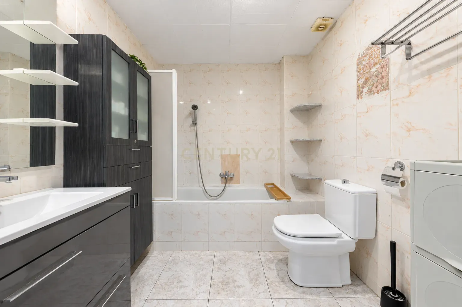 Wohnung in Castelldefels, Barcelona, Spanien 4 Schlafzimmer, 96 m2 Nr. 196036