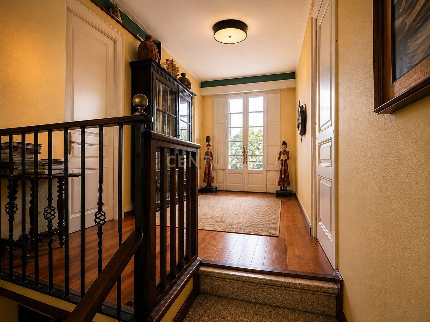 House in Barcelona, Spanien 5 Schlafzimmer, 176 m2 Nr. 196032