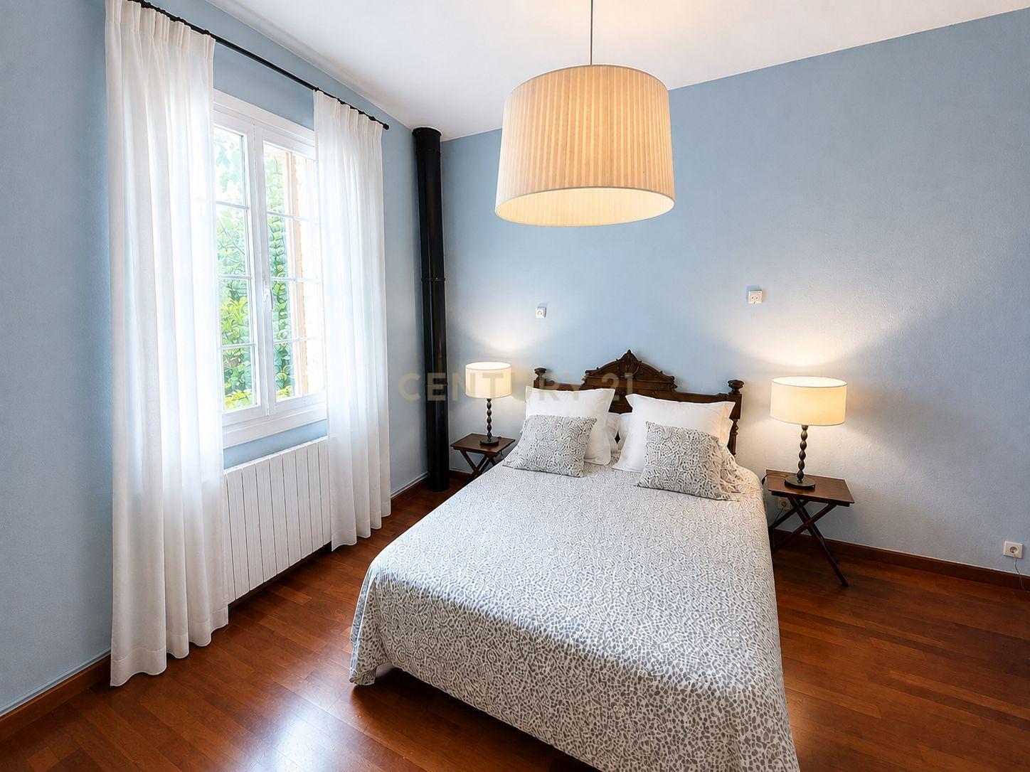 House in Barcelona, Spanien 5 Schlafzimmer, 176 m2 Nr. 196032