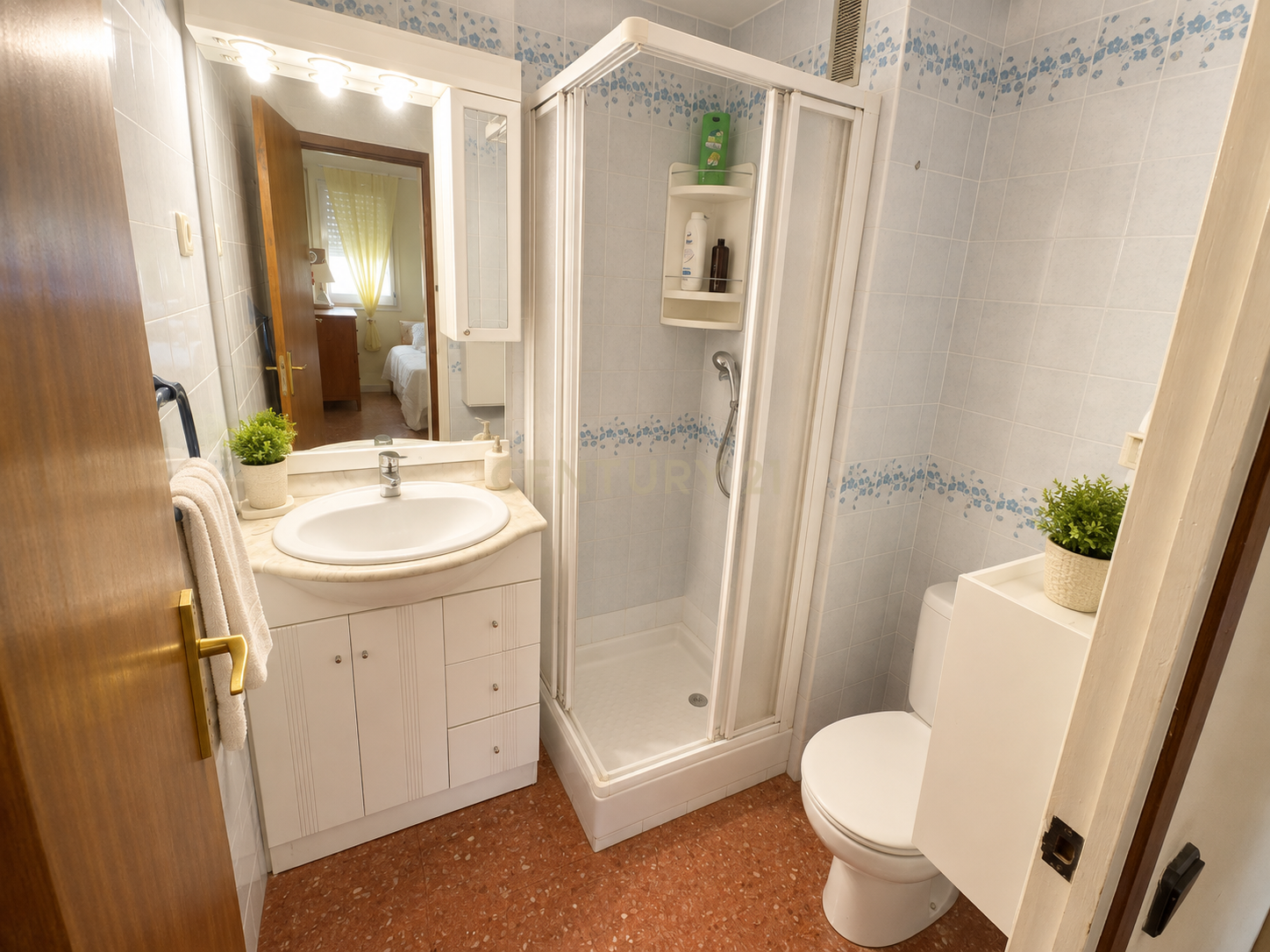 Wohnung in Barcelona, Spanien 4 Schlafzimmer, 102 m2 Nr. 196035