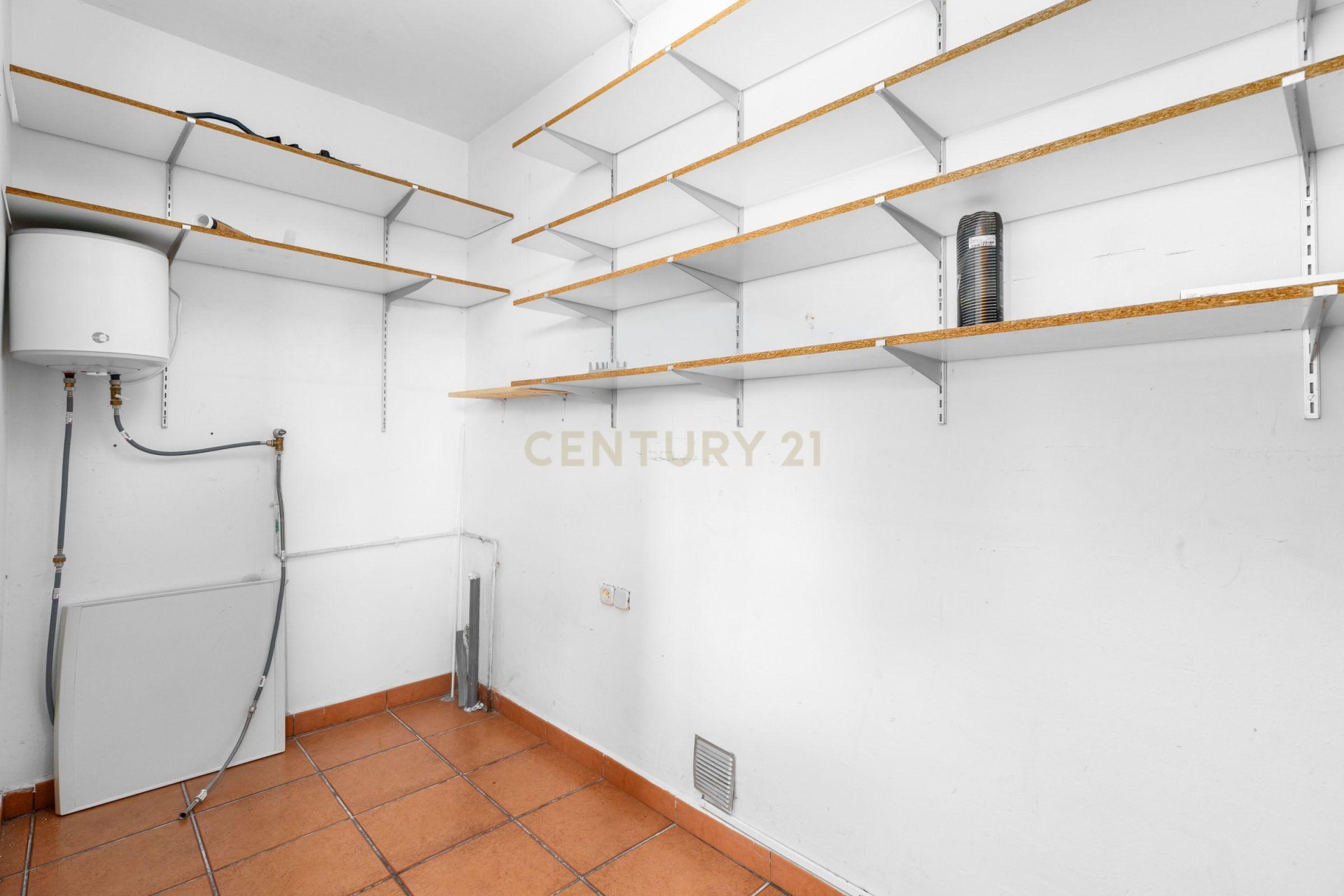 House à Bigues i Riells, Barcelona, Espagne 4 chambres, 242 m2 No. 196034