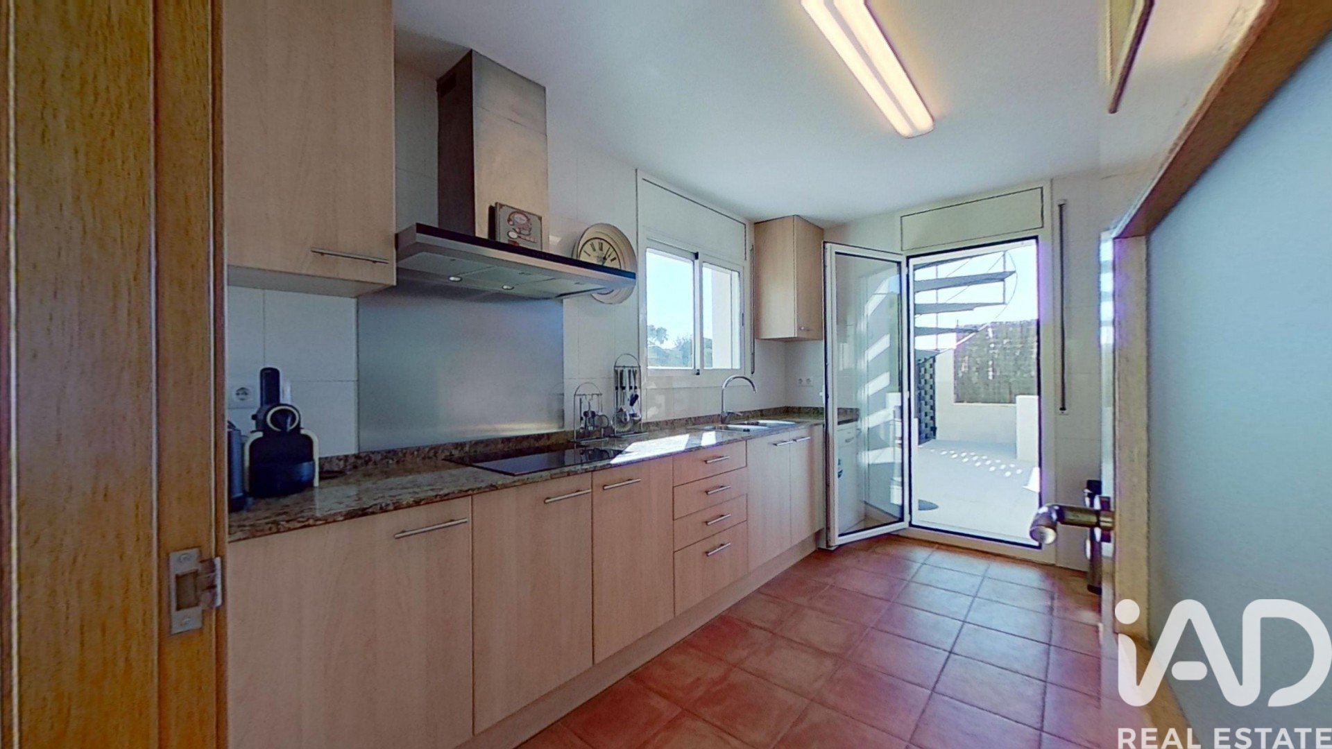 House à Roda de Berà, Tarragona, Espagne 4 chambres, 296 m2 No. 173390