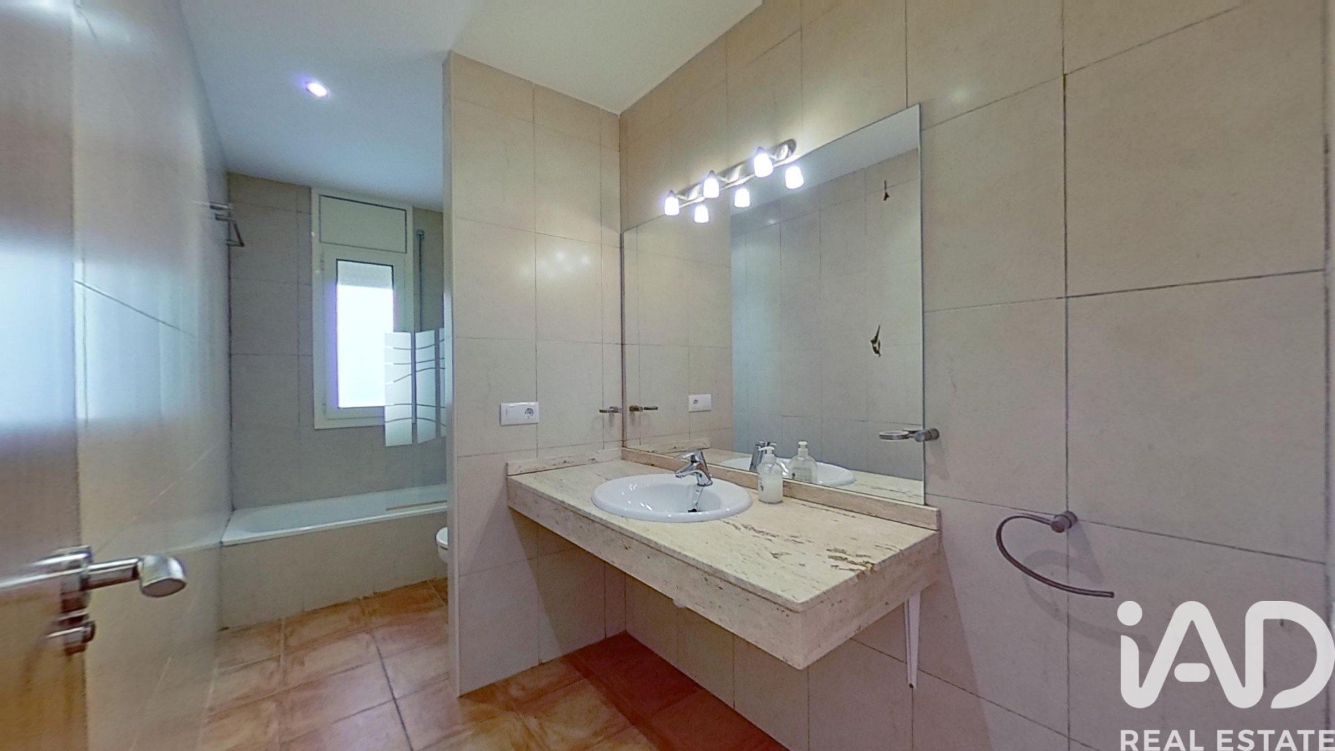 House à Roda de Berà, Tarragona, Espagne 4 chambres, 296 m2 No. 173390