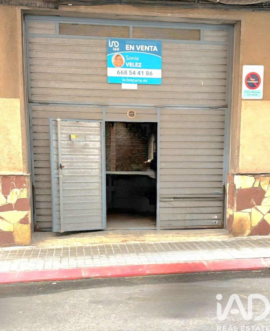 Commercial property à Sabadell, Barcelona, Espagne 175 m2 No. 173392