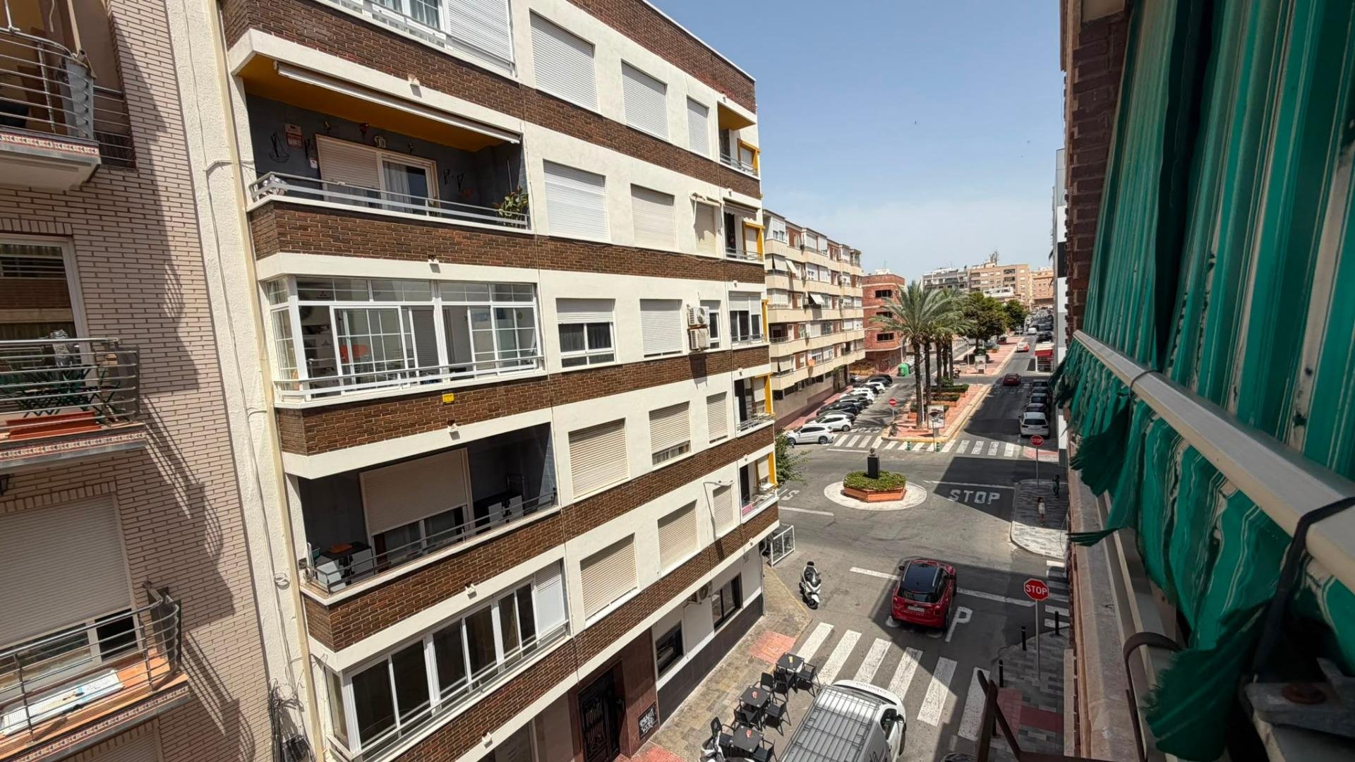 Appartamento a Torrevieja, Alicante, Spagna 3 camere da letto, 103 mq. N° 190251