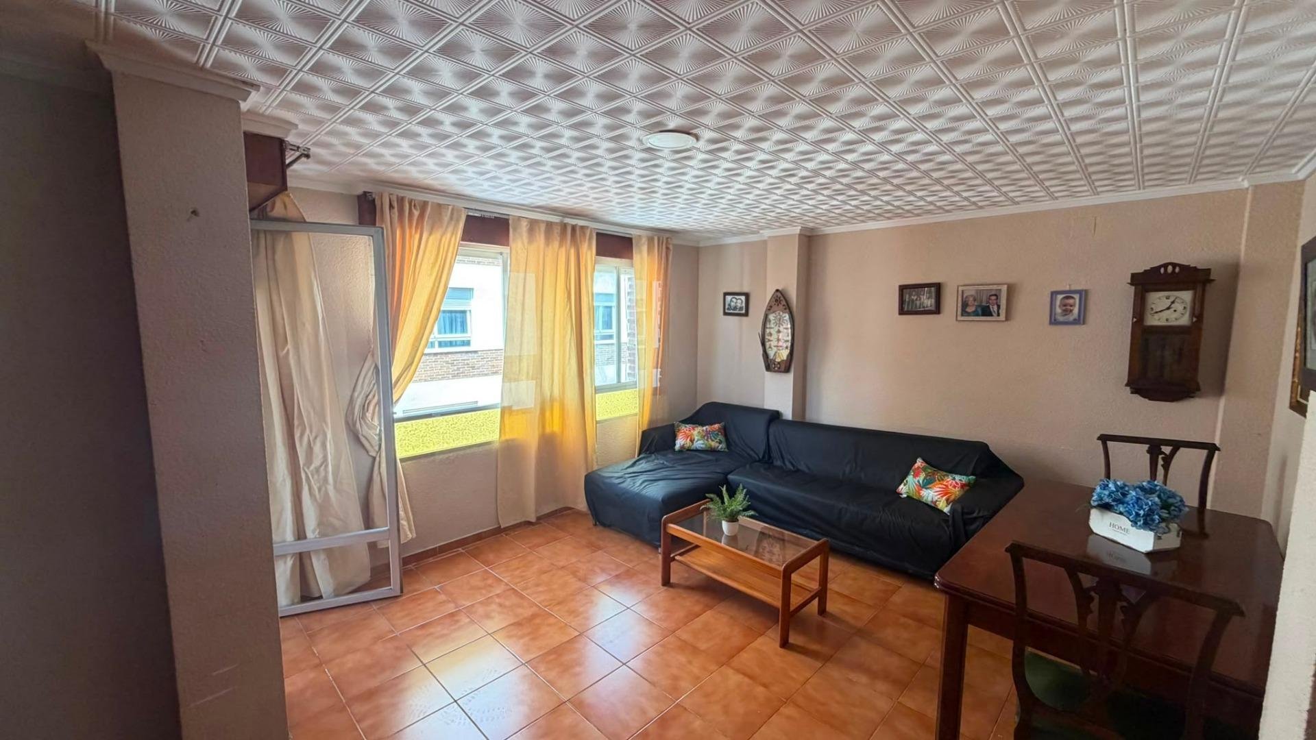 Appartamento a Torrevieja, Alicante, Spagna 3 camere da letto, 103 mq. N° 190251