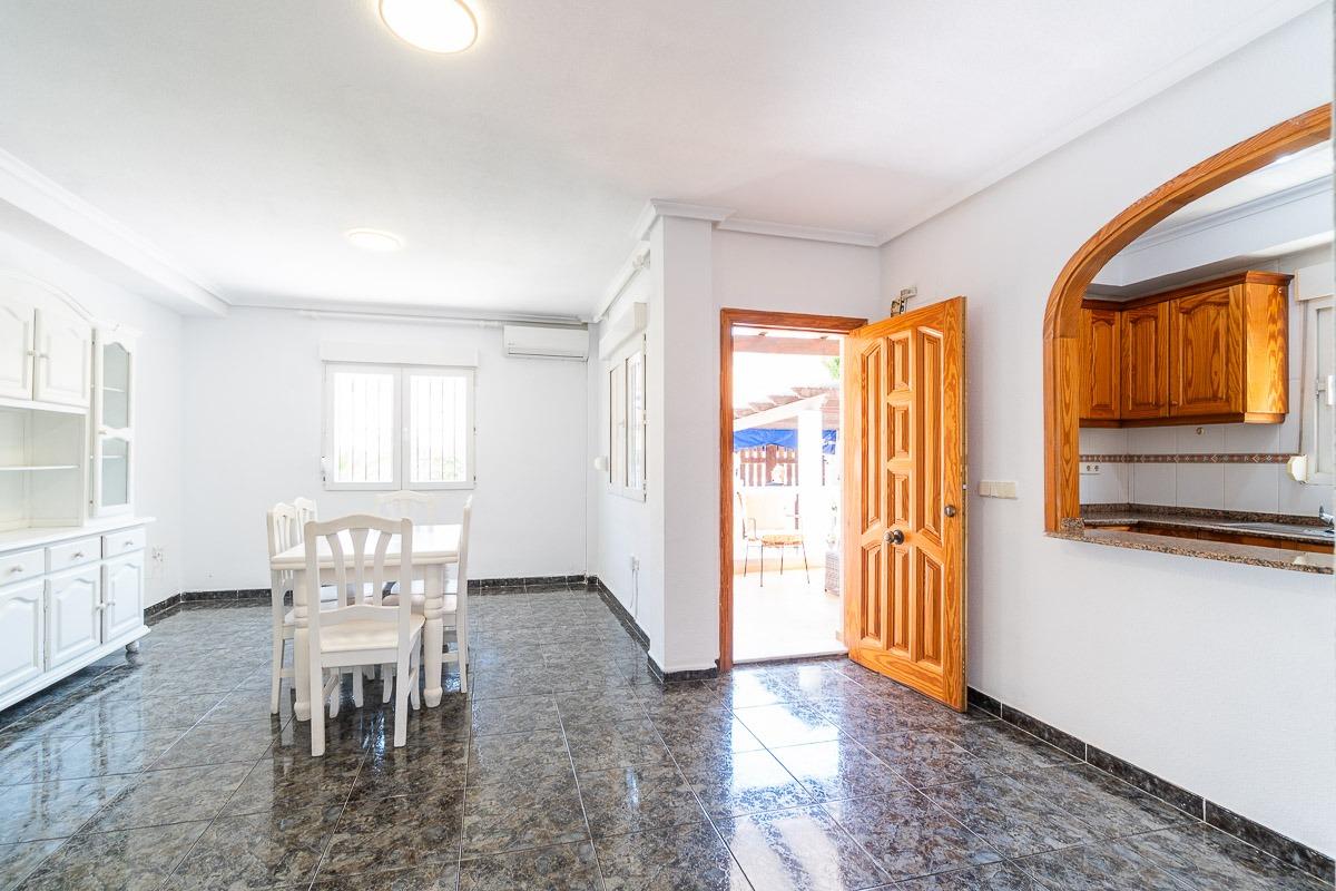 Villa à Playa Flamenca II, Alicante, Espagne 3 chambres, 105 m2 No. 190174