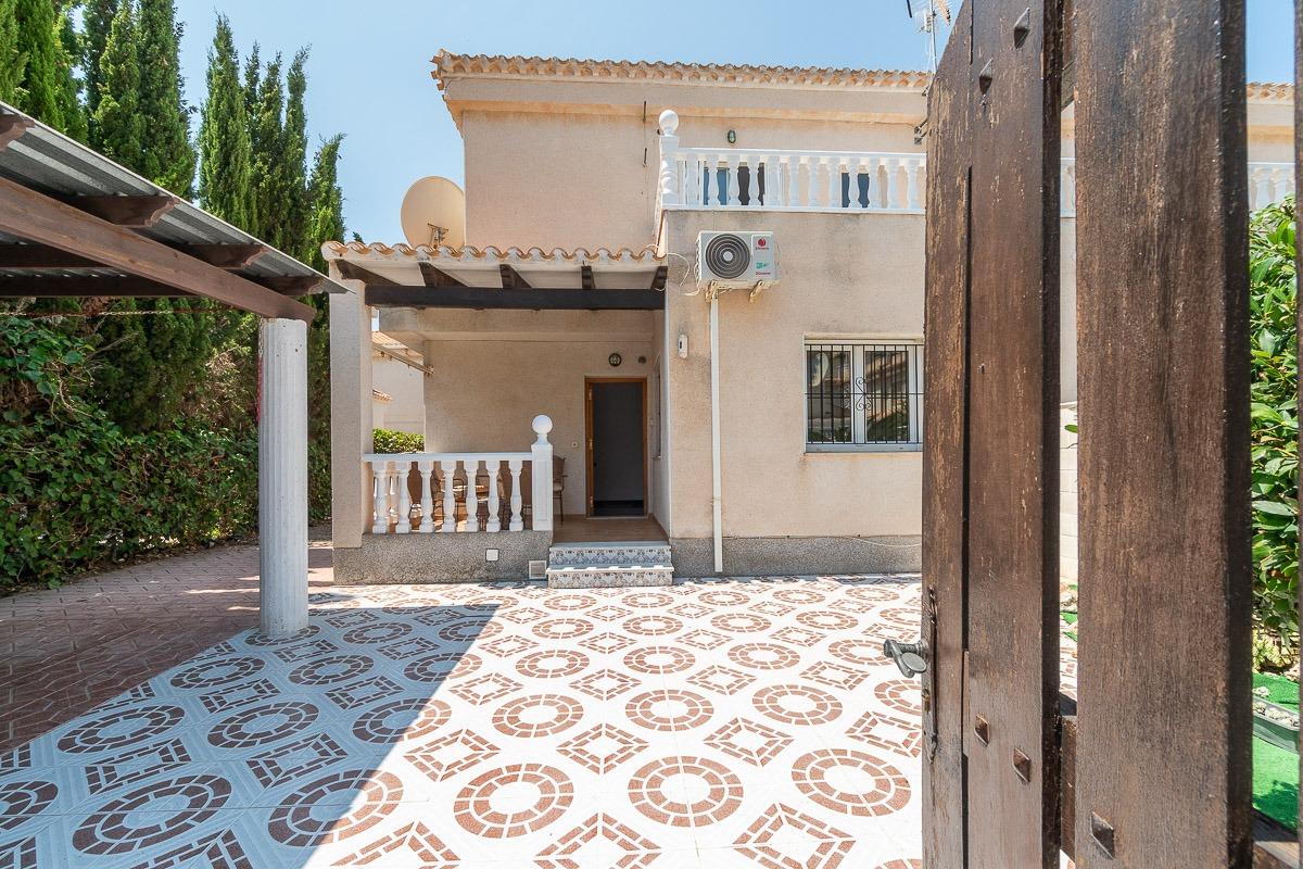 Villa à Playa Flamenca II, Alicante, Espagne 3 chambres, 105 m2 No. 190174