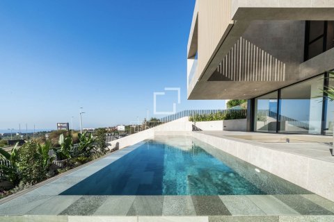 Villa i Teia, Barcelona, Spanien 4 sovrum, 611 kvm. Nr. 150360
