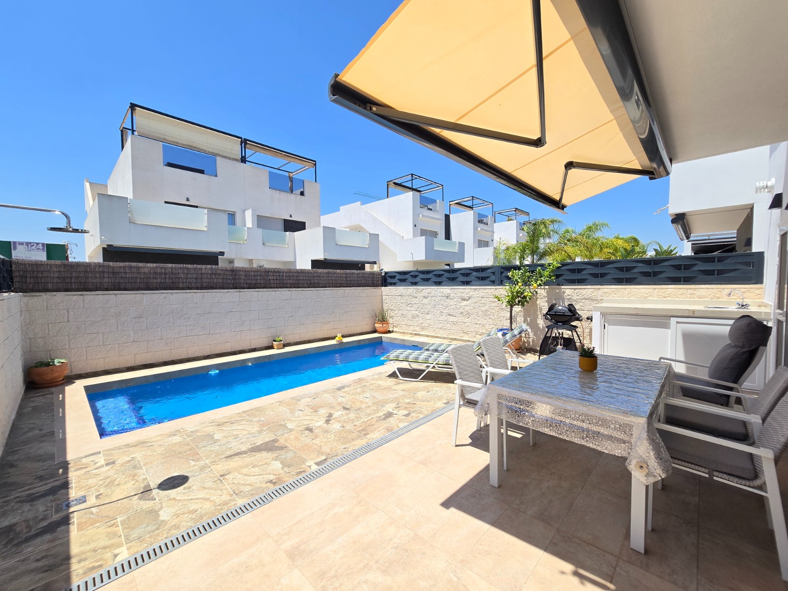 Villa Alicante, Spānijā 3 istabas, 107 m2 Nr. 173860