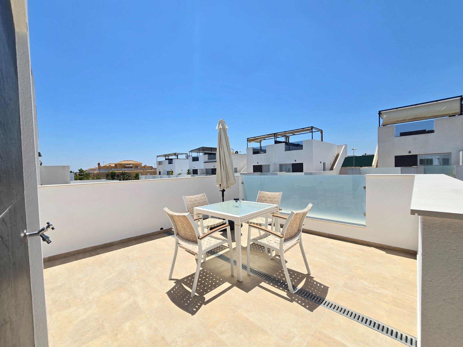 Villa Alicante, Spānijā 3 istabas, 107 m2 Nr. 173860