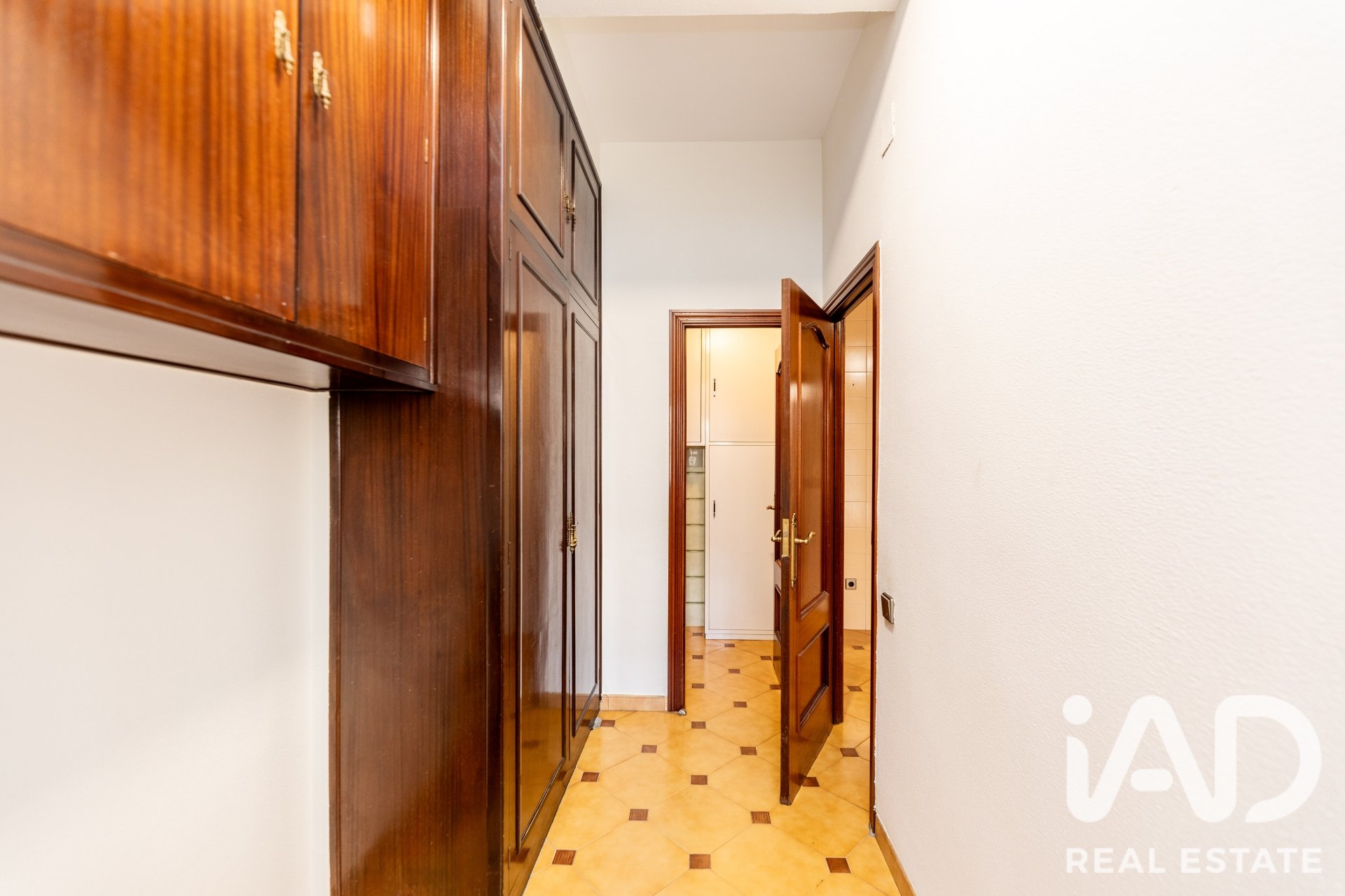 Huoneisto Madrid, Espanja 5 makuuhuonetta, 201 m2 No. 187686
