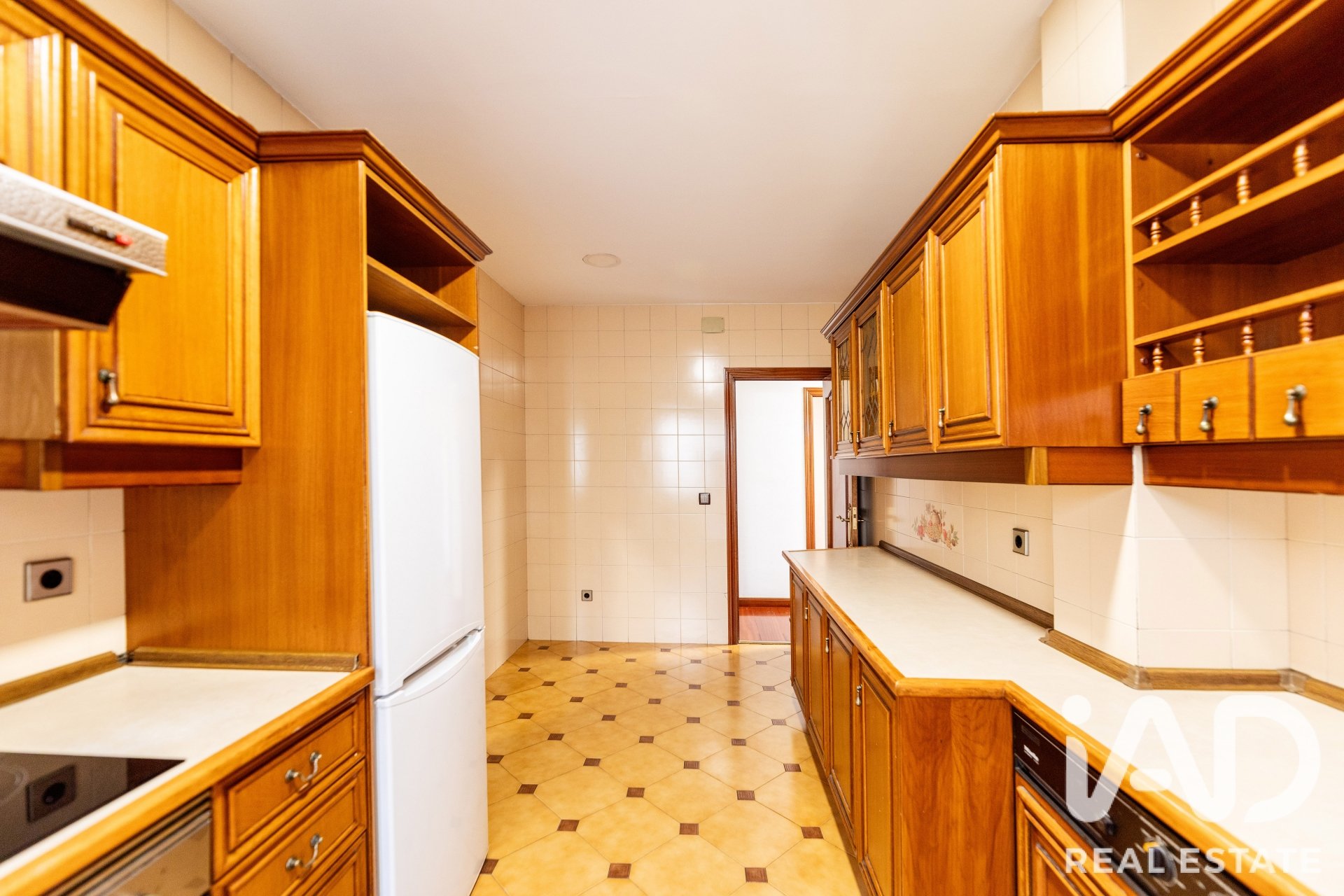 Huoneisto Madrid, Espanja 5 makuuhuonetta, 201 m2 No. 187686