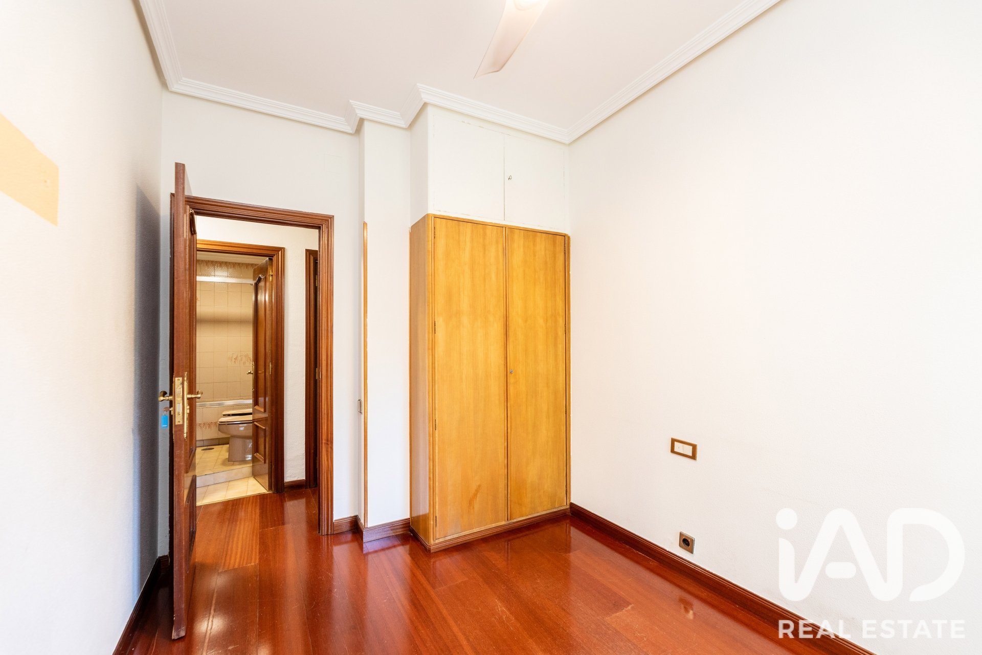 Huoneisto Madrid, Espanja 5 makuuhuonetta, 201 m2 No. 187686