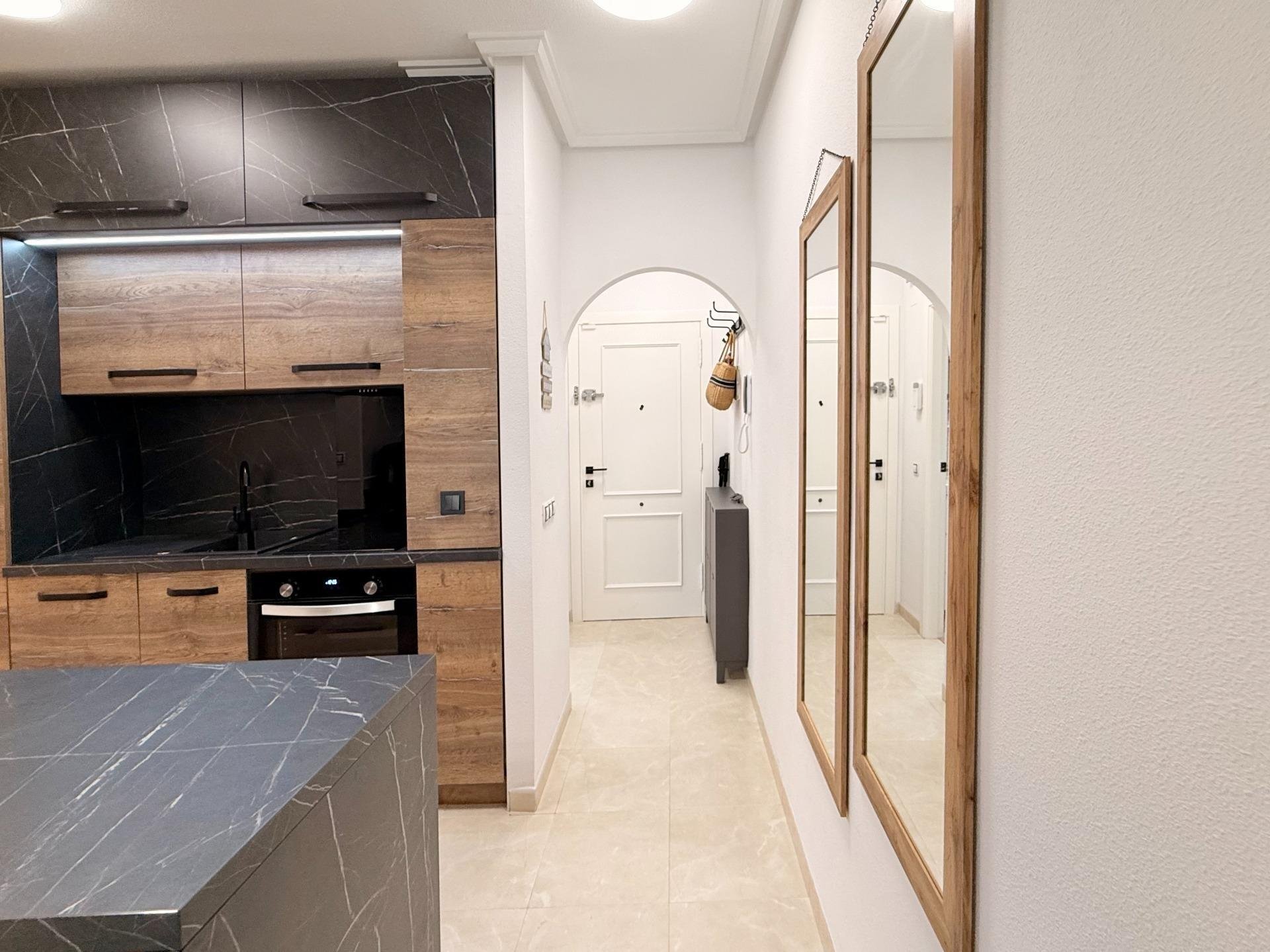 Huoneisto Torrevieja, Alicante, Espanja 2 makuuhuonetta, 65 m2 No. 195241
