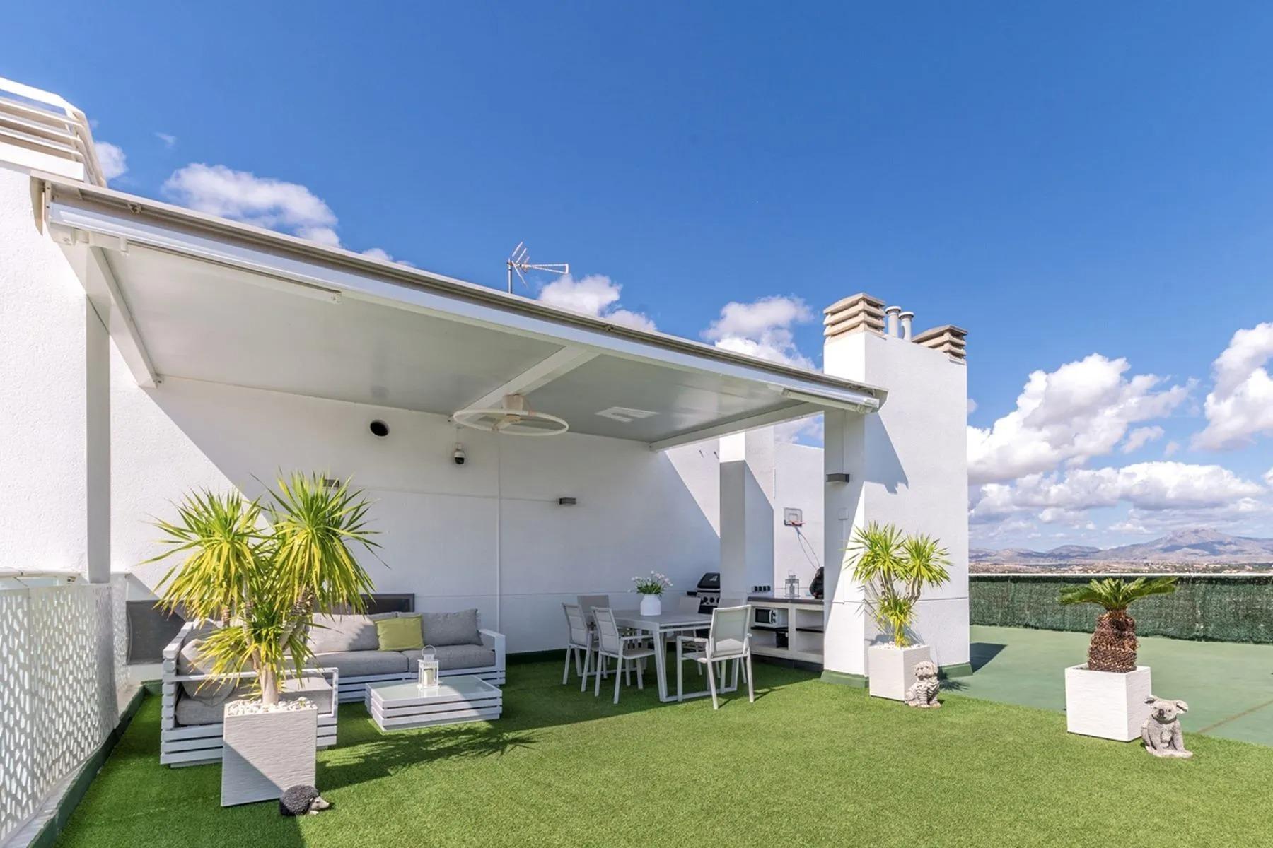 Penthouse in Alicante, Spain 5 bedrooms, 253 sq.m. No. 177537